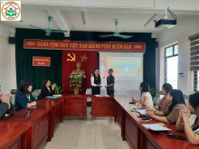 Lễ trao quyết đinh công nhận Đảng viên chính thức cho đồng chí Bùi Thị Huyền Trang